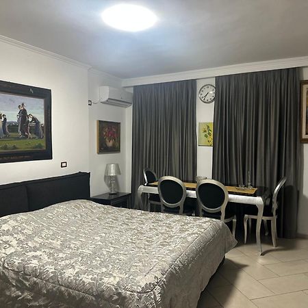 Amo Tower Tirana Center Apartment ภายนอก รูปภาพ