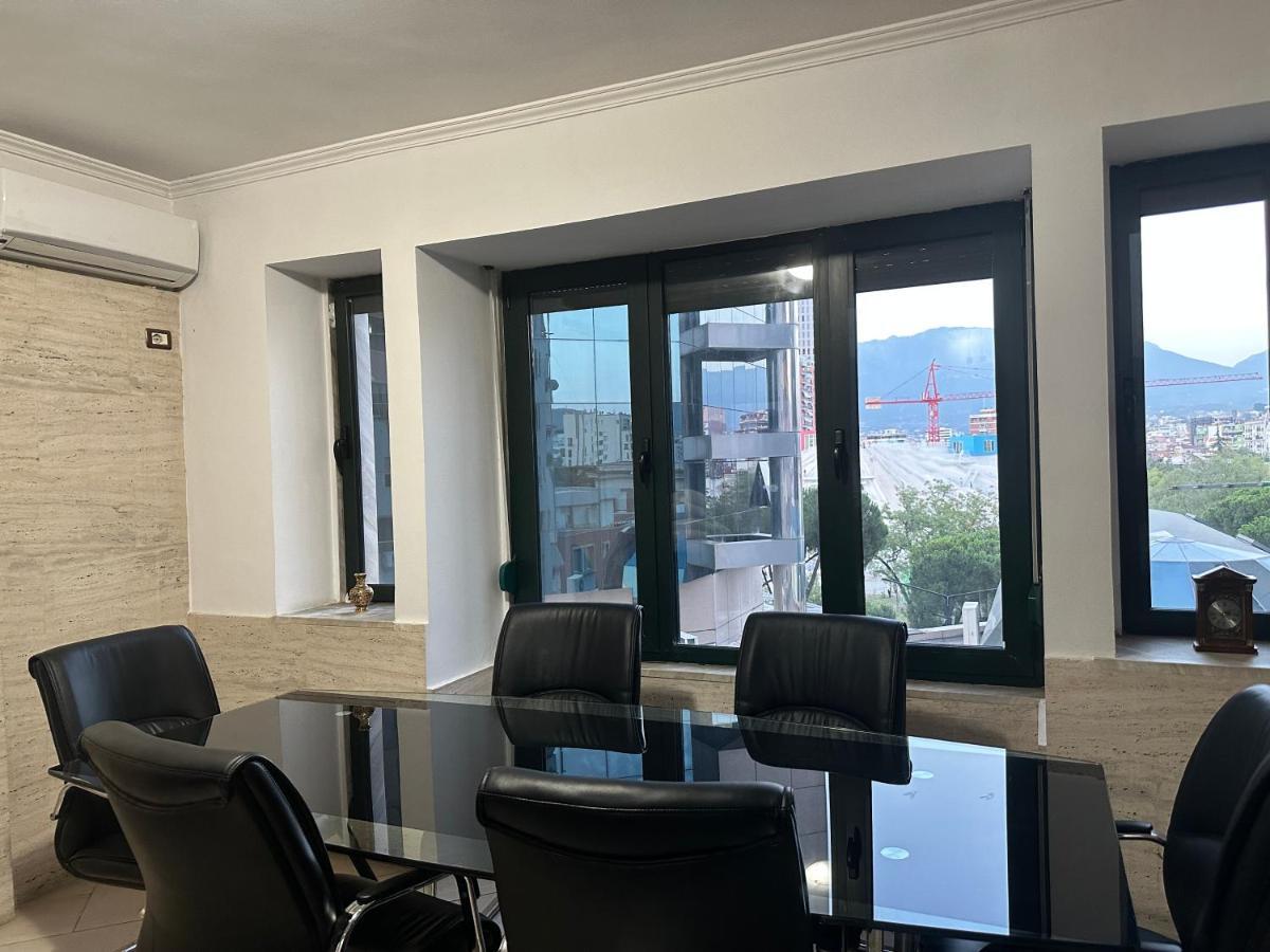 Amo Tower Tirana Center Apartment ภายนอก รูปภาพ