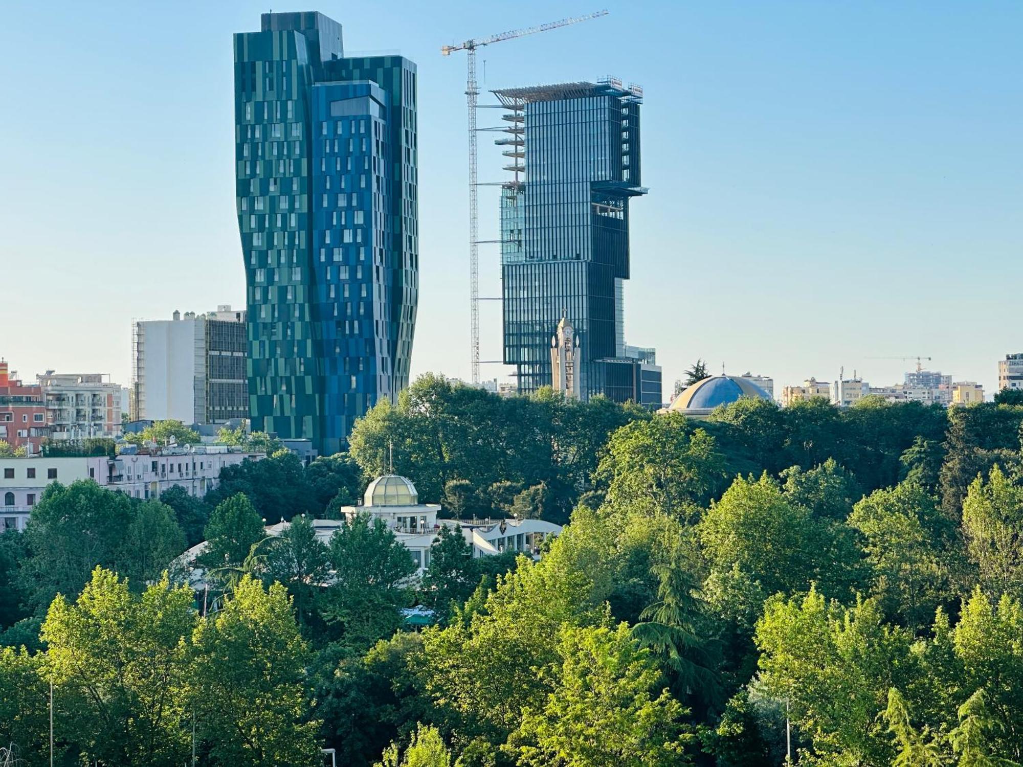 Amo Tower Tirana Center Apartment ภายนอก รูปภาพ