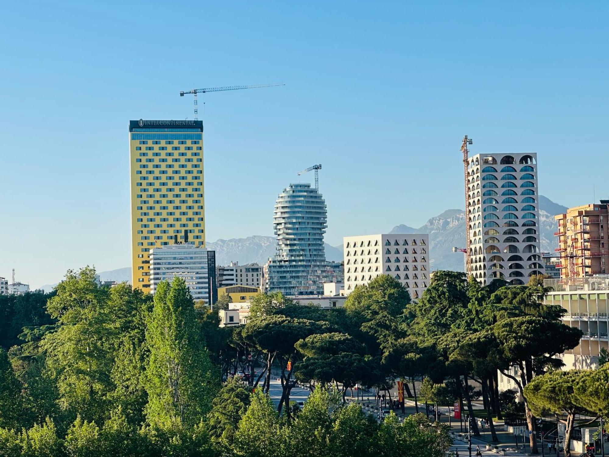 Amo Tower Tirana Center Apartment ภายนอก รูปภาพ