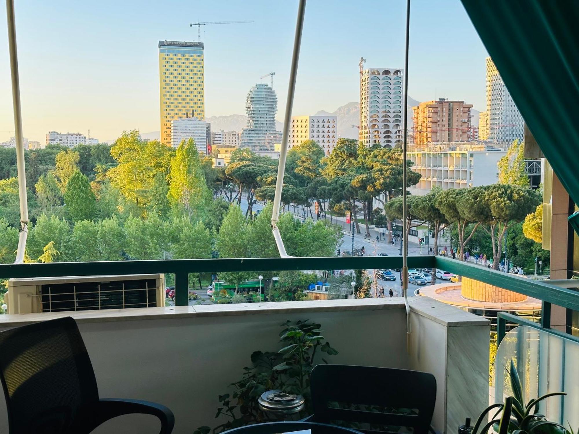 Amo Tower Tirana Center Apartment ภายนอก รูปภาพ