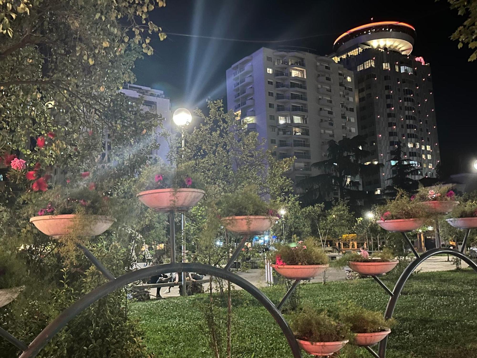 Amo Tower Tirana Center Apartment ภายนอก รูปภาพ